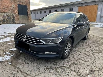 Gebraucht VW Passat Highline 150 PS (110 kW) 2016 Schwarz Kombi