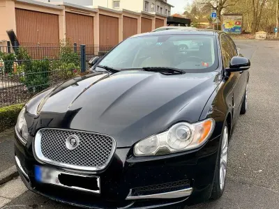 Gebraucht Jaguar XF Premium Luxury 275 PS (202 kW) 2010 Schwarz Limousine