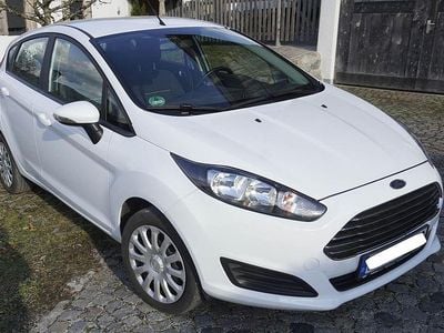 Second-hand Ford Fiesta Trend 82 CP (60 kW) 2016 Alb Berlinǎ