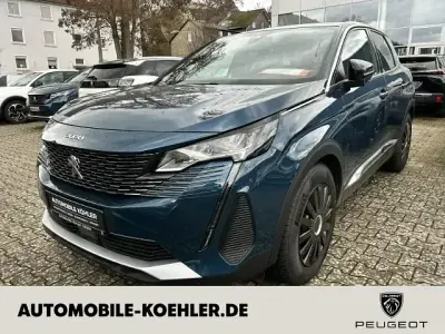 Gebraucht Peugeot 3008 Allure 131 PS (96 kW) 2024 Blau SUV