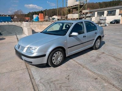 Gebraucht VW Bora 75 PS (55 kW) 2001 Silber Limousine