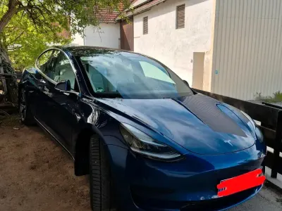 Usata Tesla Model 3 225 kW (306 CV) 2019 Blu Berlina