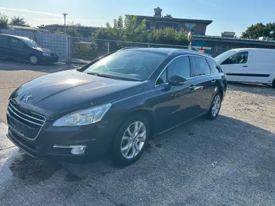 Gebraucht Peugeot 508 SW Allure 156 PS (114 kW) 2012 Grau Kombi