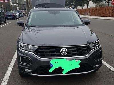 Second-hand VW T-Roc Style 115 CP (84 kW) 2019 Gri SUV