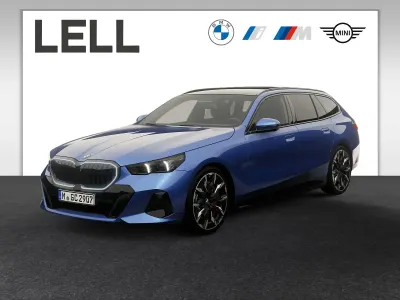 Neu BMW 540 M Sport 303 PS (222 kW) 2026 Phytonicblau Kombi
