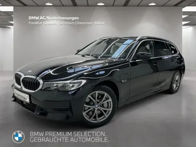 Używany BMW 330e Sport Line 292 KM (214 kW) 2021 Czarny Kombi