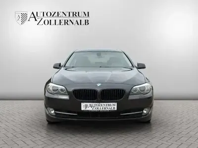 Gebraucht BMW 520 Sport Line 184 PS (135 kW) 2011 Grau Limousine
