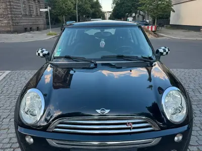 Gebraucht Mini Cooper 75 PS (55 kW) 2007 Schwarz Kleinwagen