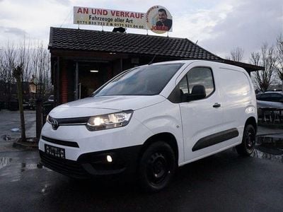 Gebraucht Toyota Proace City City 102 PS (75 kW) 2020 Weiß Van / Kleinbus