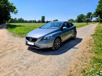 Gebraucht Volvo V40 Kinetic 120 PS (88 kW) 2016 Grau Limousine