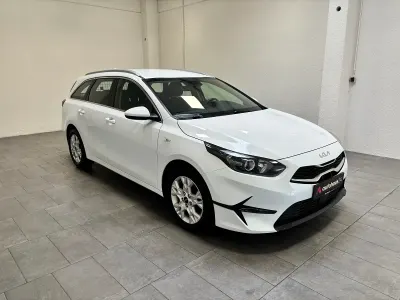 Gebraucht Kia Ceed Vision 136 PS (100 kW) 2023 Weiß Kleinwagen