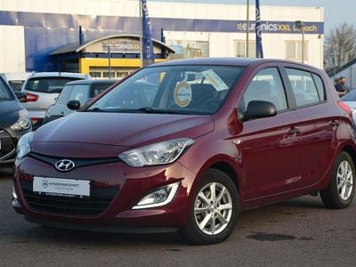 Gebraucht Hyundai i20 Classic 86 PS (63 kW) 2014 Rot Kleinwagen