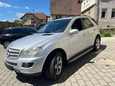 Gebraucht Mercedes ML420 306 PS (225 kW) 2007 Iridiumsilber  metalliclack SUV