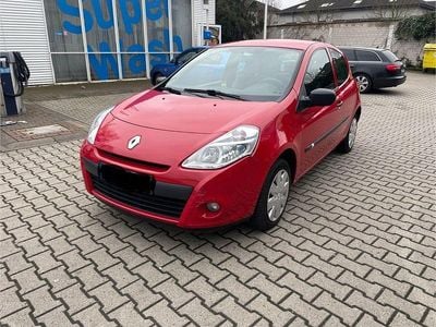 Gebraucht Renault Clio II Dynamique 75 PS (55 kW) 2010 Rot