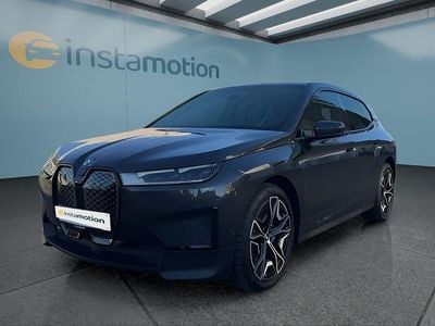 Grau Gebraucht 2022 BMW M240 SUV | 43.899 € (Guter Preis)