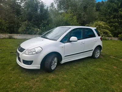 Gebraucht Suzuki SX4 Limited 107 PS (78 kW) 2009 Weiß Kleinwagen