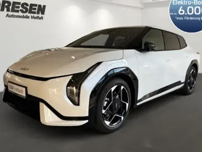 Nowe Kia EV4 GT-Line 150 kW (204 KM) 2025 Biały Hatchback