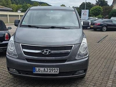 Hyundai H-1
