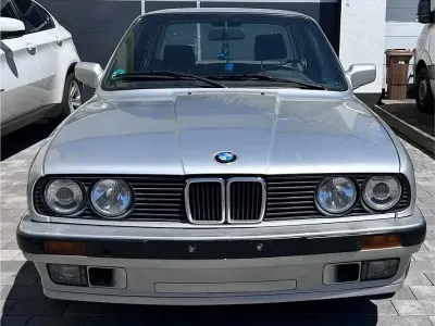 Gebraucht BMW 320 Basis 129 PS (94 kW) 1987 Silber Limousine