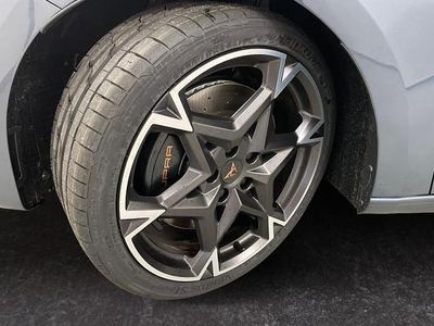 Neu Cupra Leon VZ 333 PS (244 kW) 2025 S7  magnetich tech met.