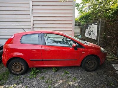 Second-hand Fiat Punto 77 CP (56 kW) 2006 Roșu Hatchback