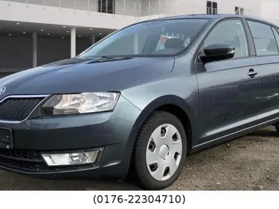 Używany Skoda Rapid Ambition 90 KM (66 kW) 2015 Szary Hatchback
