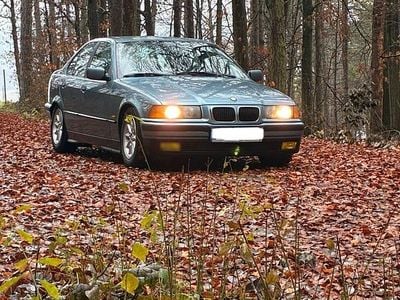Second-hand BMW 318 116 CP (85 kW) 1998 Verde Berlinǎ