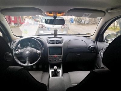 Usata Alfa Romeo 147 105 CV (77 kW) 2007 Argento Utilitaria