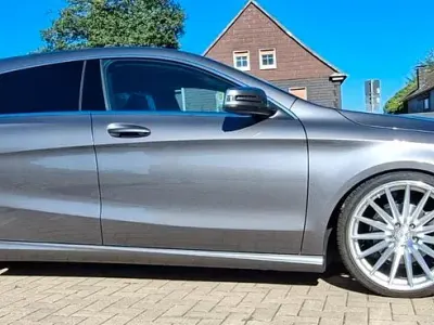 Gebraucht Mercedes CLA200 Shooting Brake Edition 156 PS (114 kW) 2018 Braun Kombi