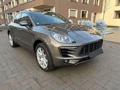 Grau Gebraucht 2015 Porsche Macan S Sport SUV | 33.900 € (Guter Preis)