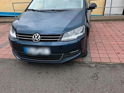 Second-hand VW Sharan Match 140 CP (102 kW) 2012 Albastru Monovolum