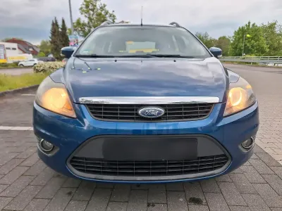 Gebraucht Ford Focus 116 PS (85 kW) 2009 Blau Kombi