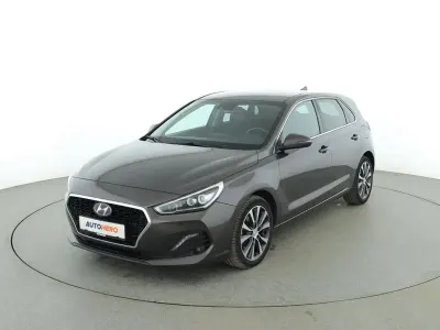 Gebraucht Hyundai i30 Premium 136 PS (100 kW) 2019 Braun Limousine