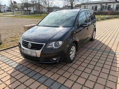 Gebraucht VW Touran 105 PS (77 kW) 2009 Schwarz Van / Kleinbus