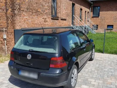 Gebraucht VW Golf IV 115 PS (84 kW) 1999 Schwarz Kleinwagen