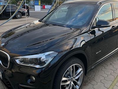 Gebraucht BMW X1 Sport Line 140 PS (102 kW) 2017 Schwarz SUV