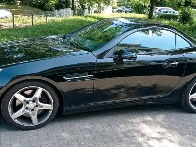 Gebraucht Mercedes SLK250 AMG line 204 PS (150 kW) 2011 Schwarz Cabrio