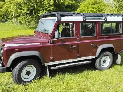 Gebraucht Land Rover Defender 122 PS (89 kW) 2015 Rot Kombi