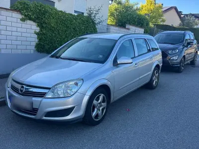 Gebraucht Opel Astra 110 PS (80 kW) 2008 Silber Kombi