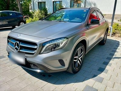 Usata Mercedes GLA220 Urban 177 CV (130 kW) 2016 Grigio SUV