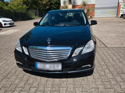 Gebraucht Mercedes E220 170 PS (125 kW) 2009 Schwarz Limousine