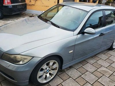 Gebraucht BMW 320 150 PS (110 kW) 2006 Grau Kombi