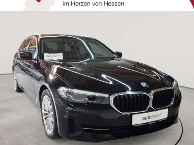 Gebraucht BMW 530e Sport Line 292 PS (214 kW) 2022 Schwarz uni Kombi