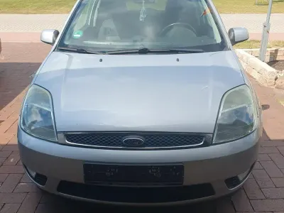 Gebraucht Ford Fiesta 80 PS (58 kW) 2005 Grau Kleinwagen