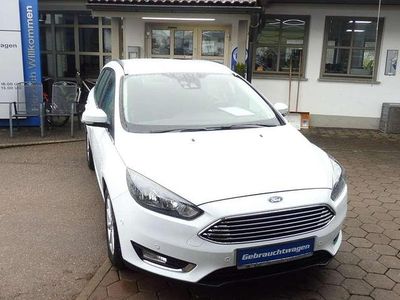 Gebraucht Ford Focus Titanium 125 PS (91 kW) 2016 Frostweiß Kombi