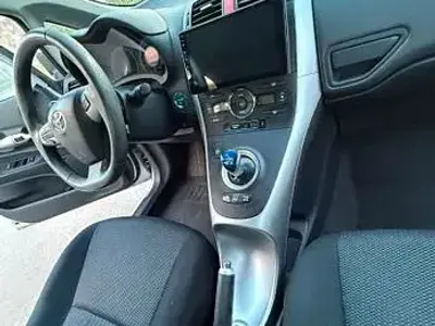 Gebraucht Toyota Auris Hybrid Life 136 PS (100 kW) 2010 Grau Kleinwagen