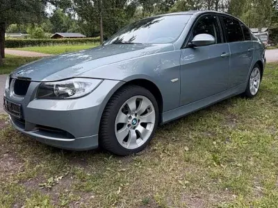 Gebraucht BMW 320 150 PS (110 kW) 2007 Grau Limousine