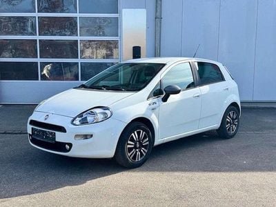 Gebraucht Fiat Punto Young 69 PS (50 kW) 2014 Colore esterno (bianco divino) Kleinwagen