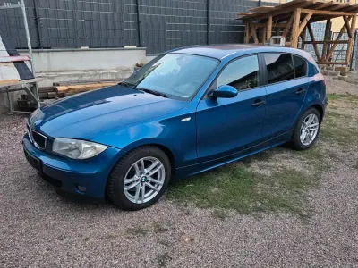 Gebraucht BMW 118 122 PS (89 kW) 2006 Blau Kleinwagen