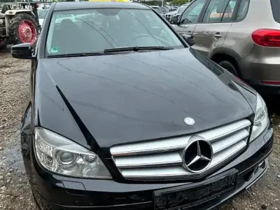 Gebraucht Mercedes C250 204 PS (150 kW) 2009 Schwarz Limousine